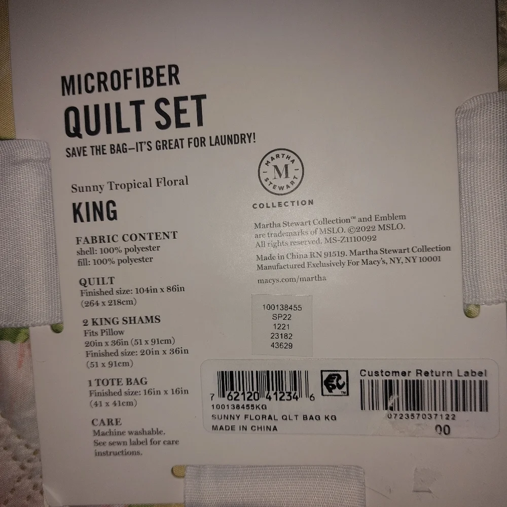 Martha Stewart 4 Piece Sunny Floral Microfiber Quilt Set with Tote NWT